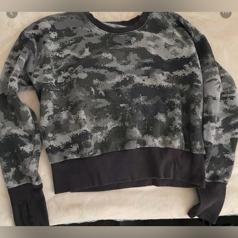 Xersion Sweater size Large Grey